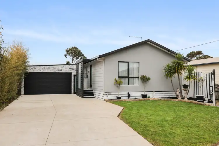 15 Irving Road, Cowes VIC 3922