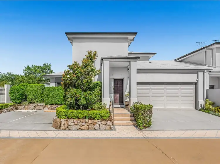 1/7 Greenway Circuit, Mount Ommaney QLD 4074