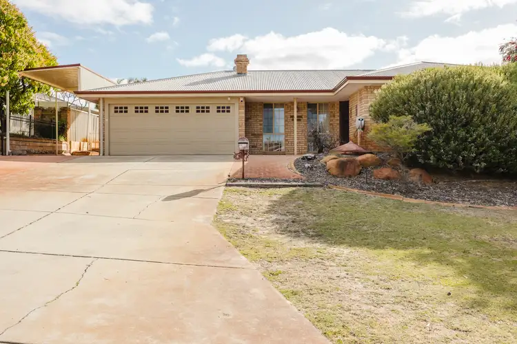 4 Mudlark Crescent, Ballajura WA 6066