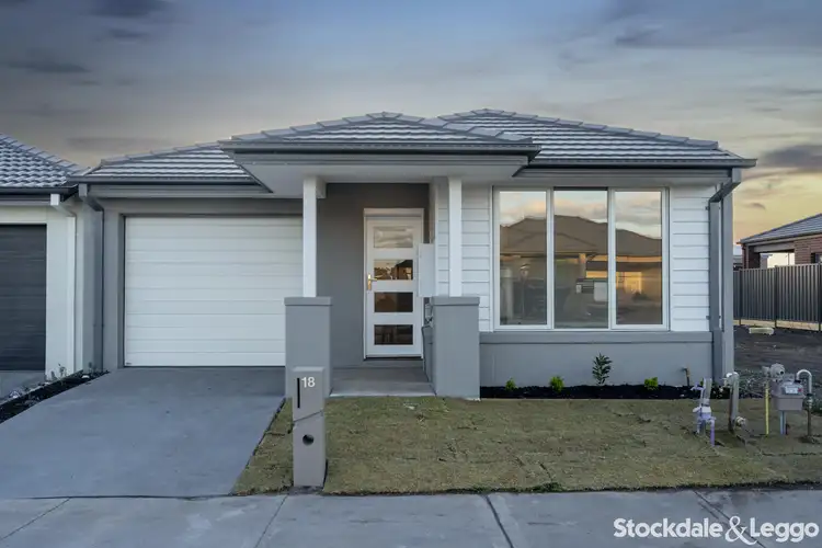 18 Dome Avenue, Donnybrook VIC 3064