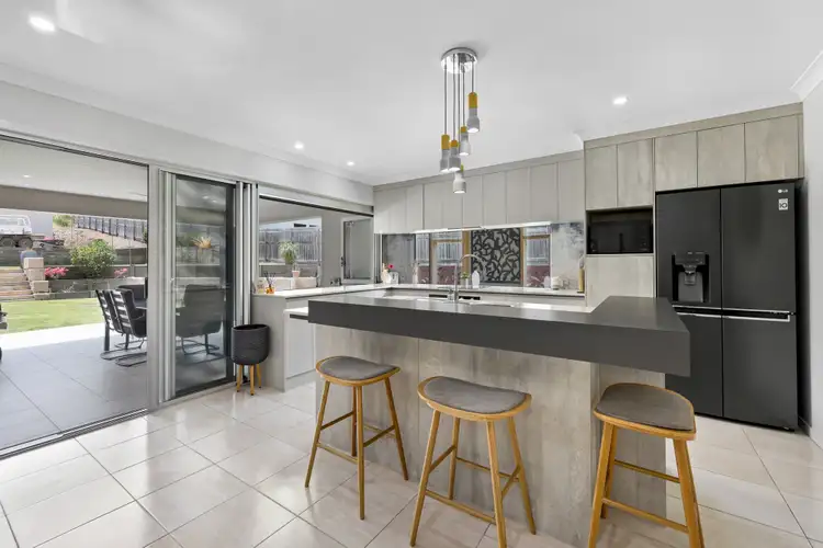 30 Logan Crescent, Erakala QLD 4740