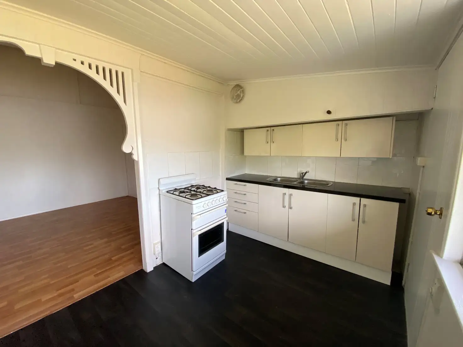 Main view of Homely unit listing, 3/52 Hawthorne Street, Woolloongabba QLD 4102