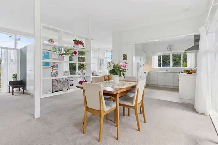 7 Sharyn Road