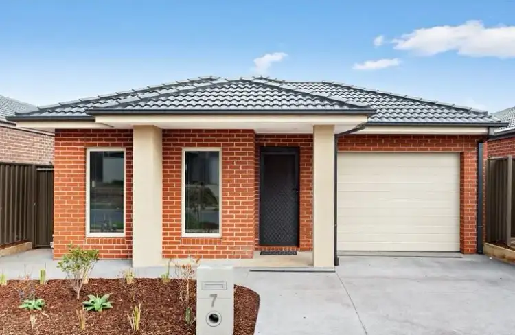7 Stuchbree Street, Cobblebank VIC 3338