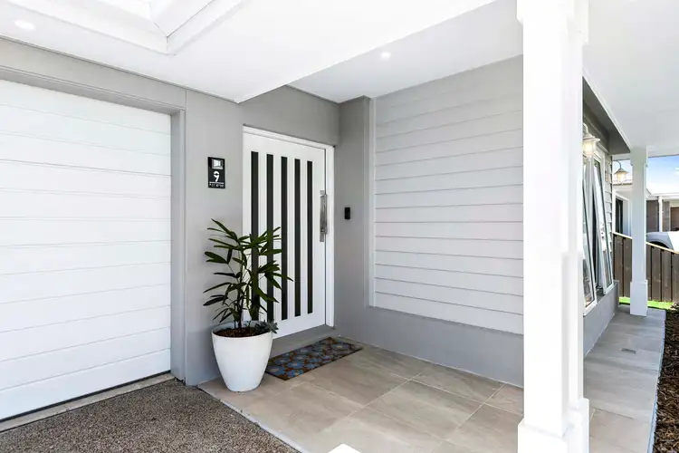 Second view of Homely house listing, 9 Pipit Street, Point Vernon QLD 4655