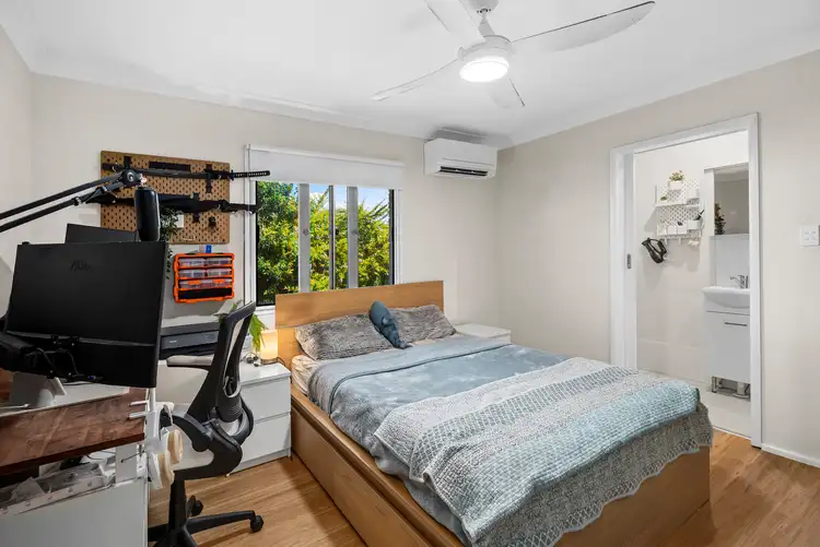 Sixth view of Homely apartment listing, 4/15 Park Road, Yeronga QLD 4104