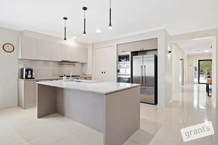 Third view of Homely house listing, 3 Hertford Court, Cranbourne North VIC 3977