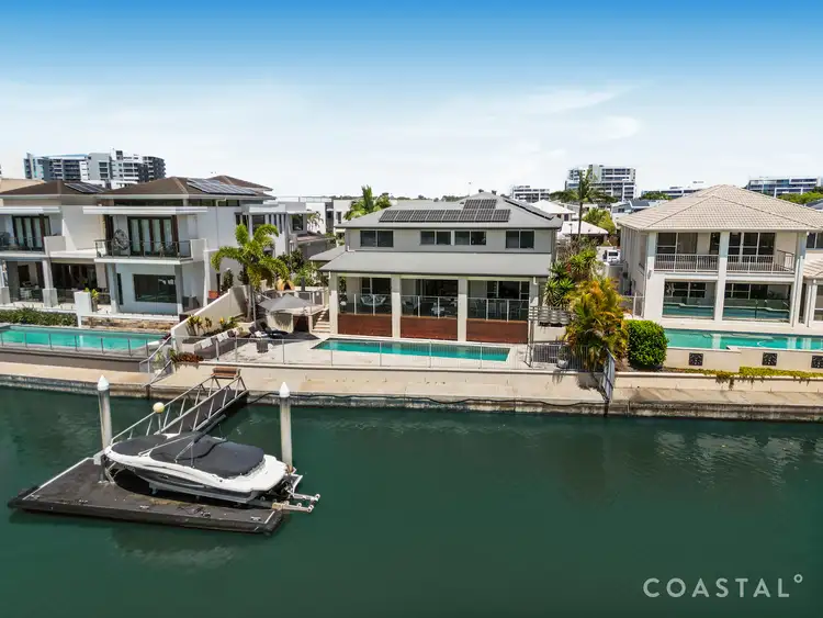 6 North Quay Drive, Biggera Waters QLD 4216