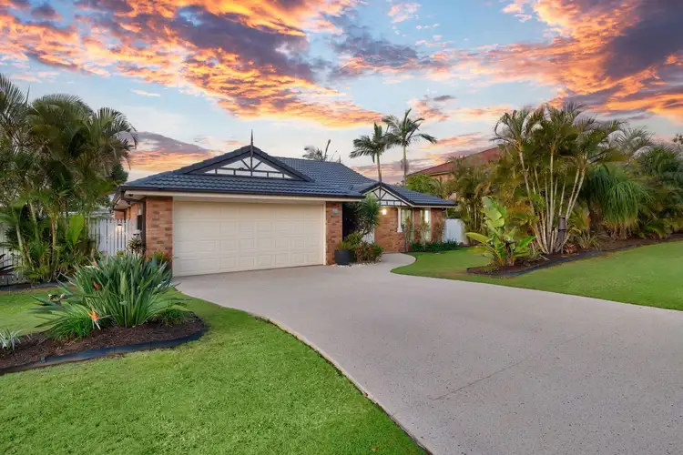 4 Conifer Street, Carindale QLD 4152