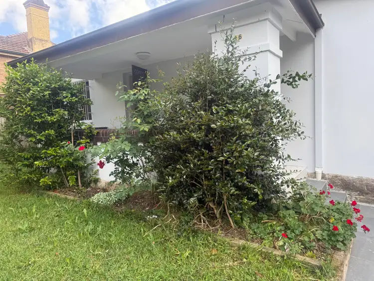16 Short St,, Carlton NSW 2218