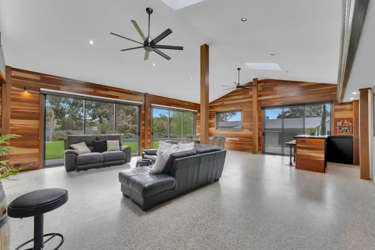 75 Finsbury Road, Devon Meadows VIC 3977