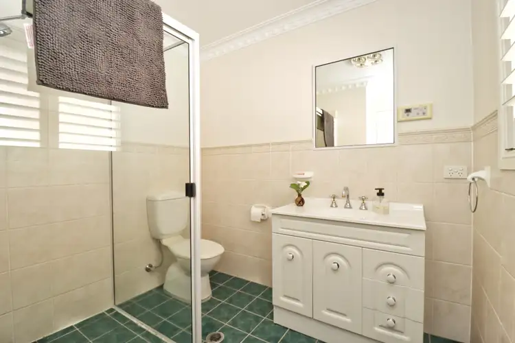 Sixth view of Homely house listing, 5 London Drive, Cowra NSW 2794