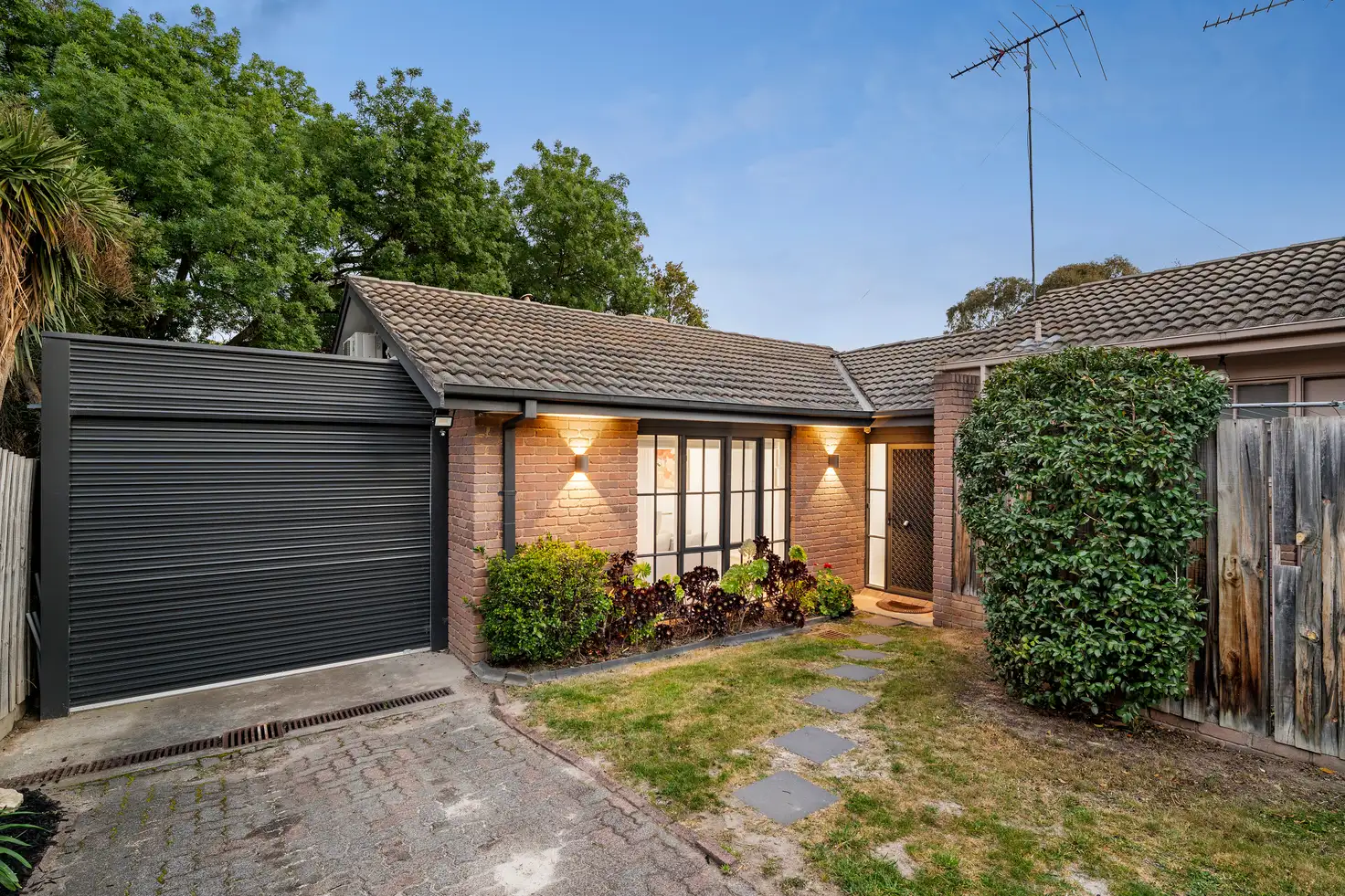 Main view of Homely unit listing, 2/36 Thornton Street, Macleod VIC 3085