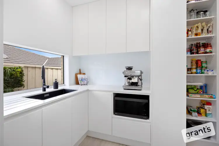 Sixth view of Homely house listing, 8 Earnley Way, Officer VIC 3809