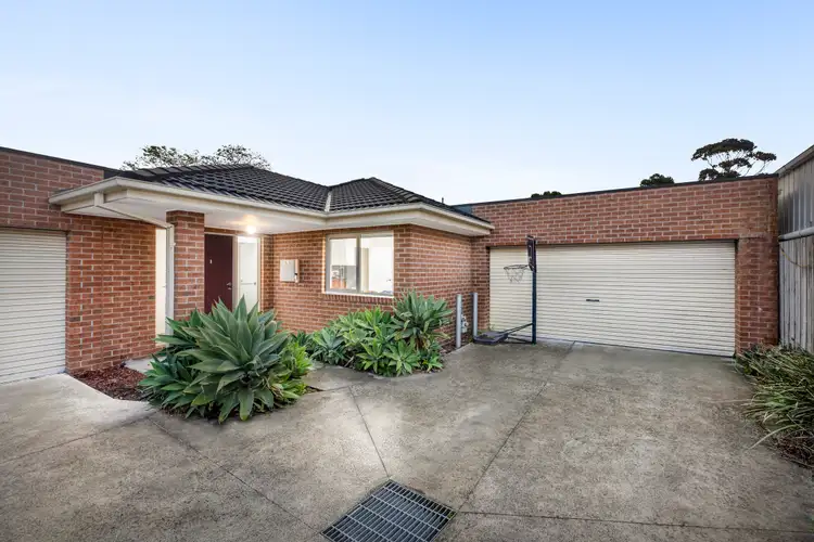 2/9 Windoo Street, Frankston North VIC 3200