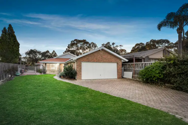 4 Julie Close, Wantirna South VIC 3152