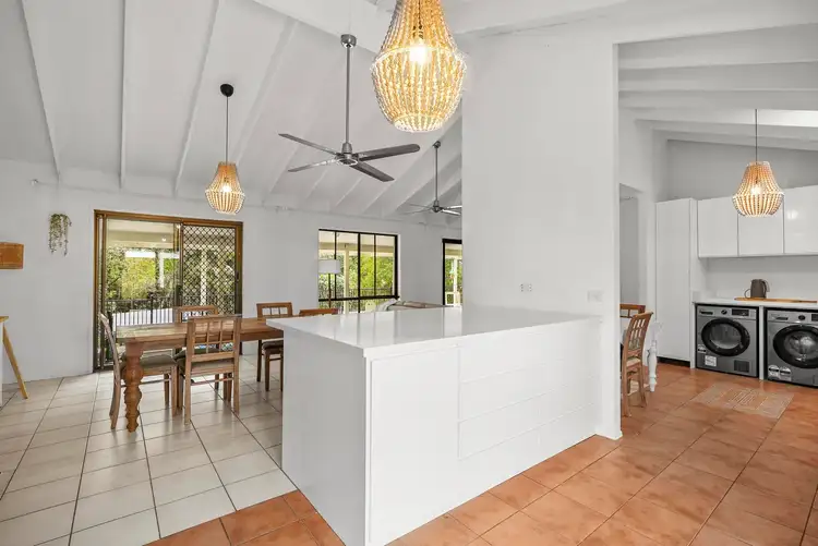 27 Cornwall Drive, Elanora QLD 4221