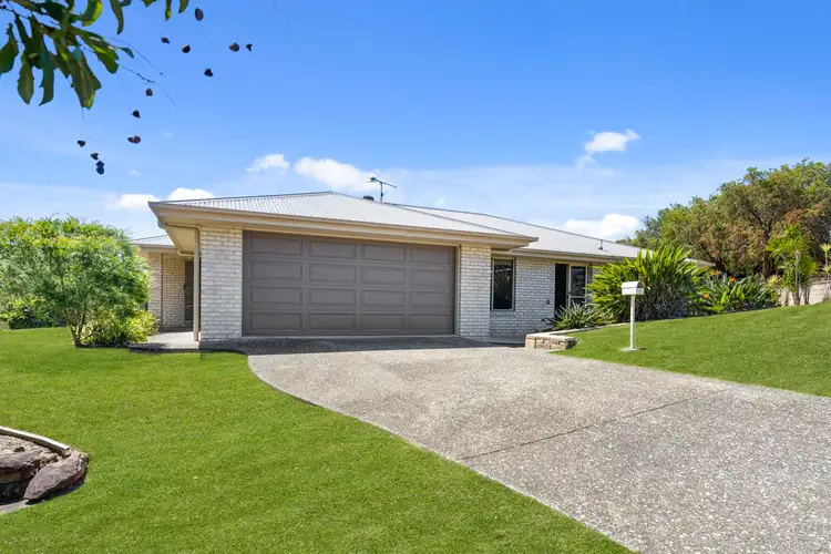 1 Waratah Place, Southside QLD 4570