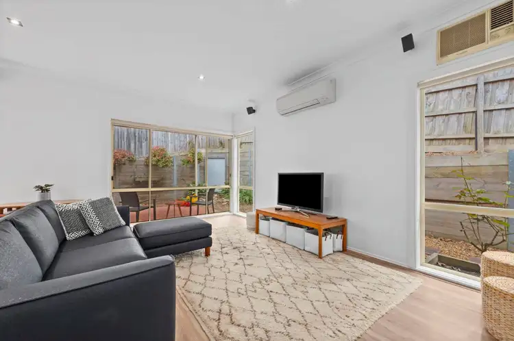Fourth view of Homely house listing, 2/3 Hillcrest Court, Highton VIC 3216