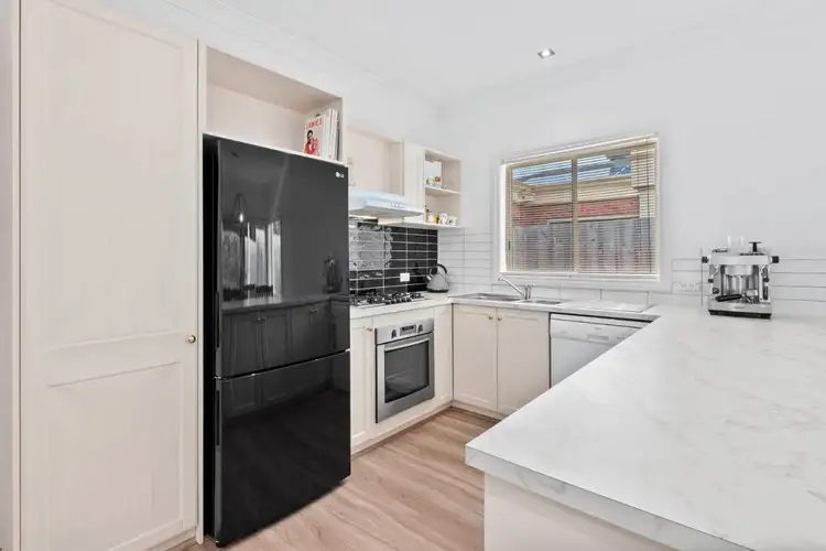 Sixth view of Homely house listing, 2/3 Hillcrest Court, Highton VIC 3216