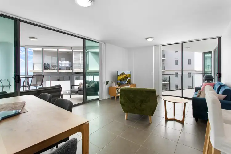 504/14 Oxley Avenue, Woody Point QLD 4019