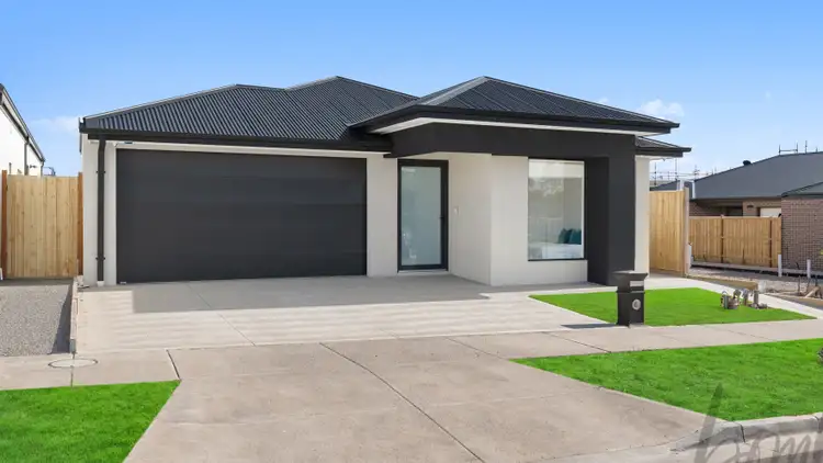 Second view of Homely house listing, 8 Lavender Street, Wollert VIC 3750
