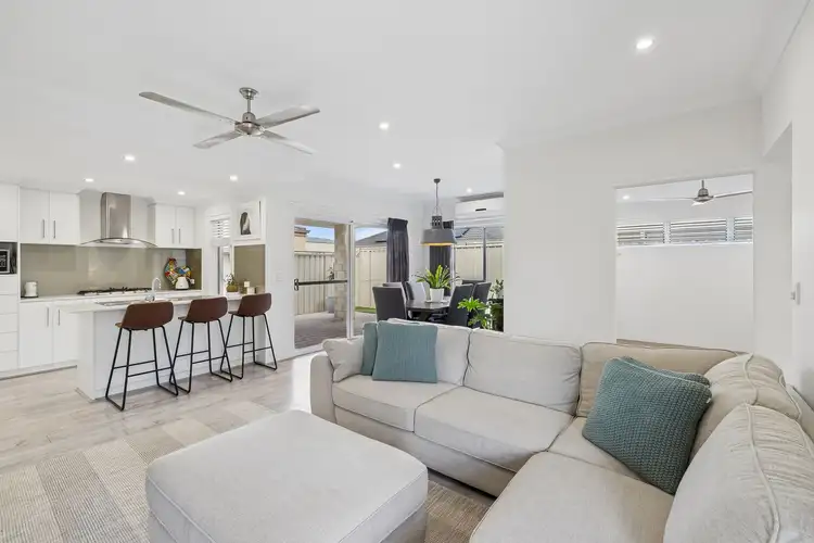 2/37 Birnam Road, Canning Vale WA 6155