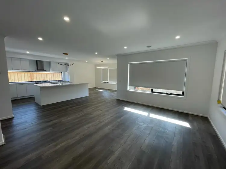 9 United Way, Donnybrook VIC 3064