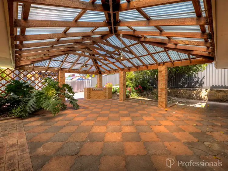 25 Leicester Square, Alexander Heights WA 6064