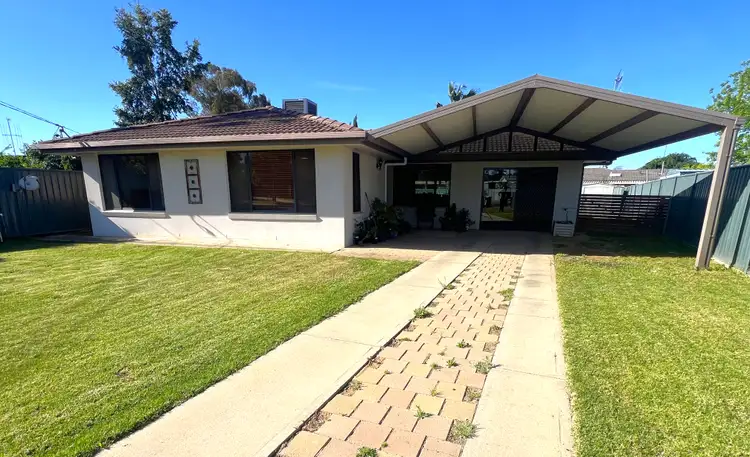 2 Carol Court, Deniliquin NSW 2710