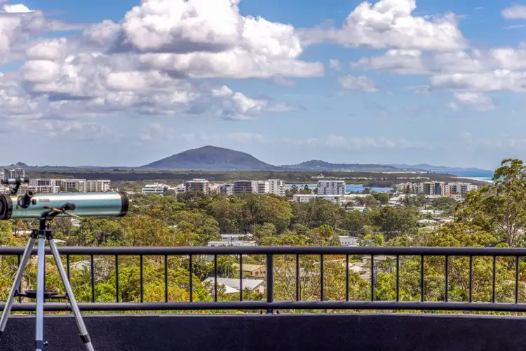 2/33 Yakola Parade, Alexandra Headland QLD 4572