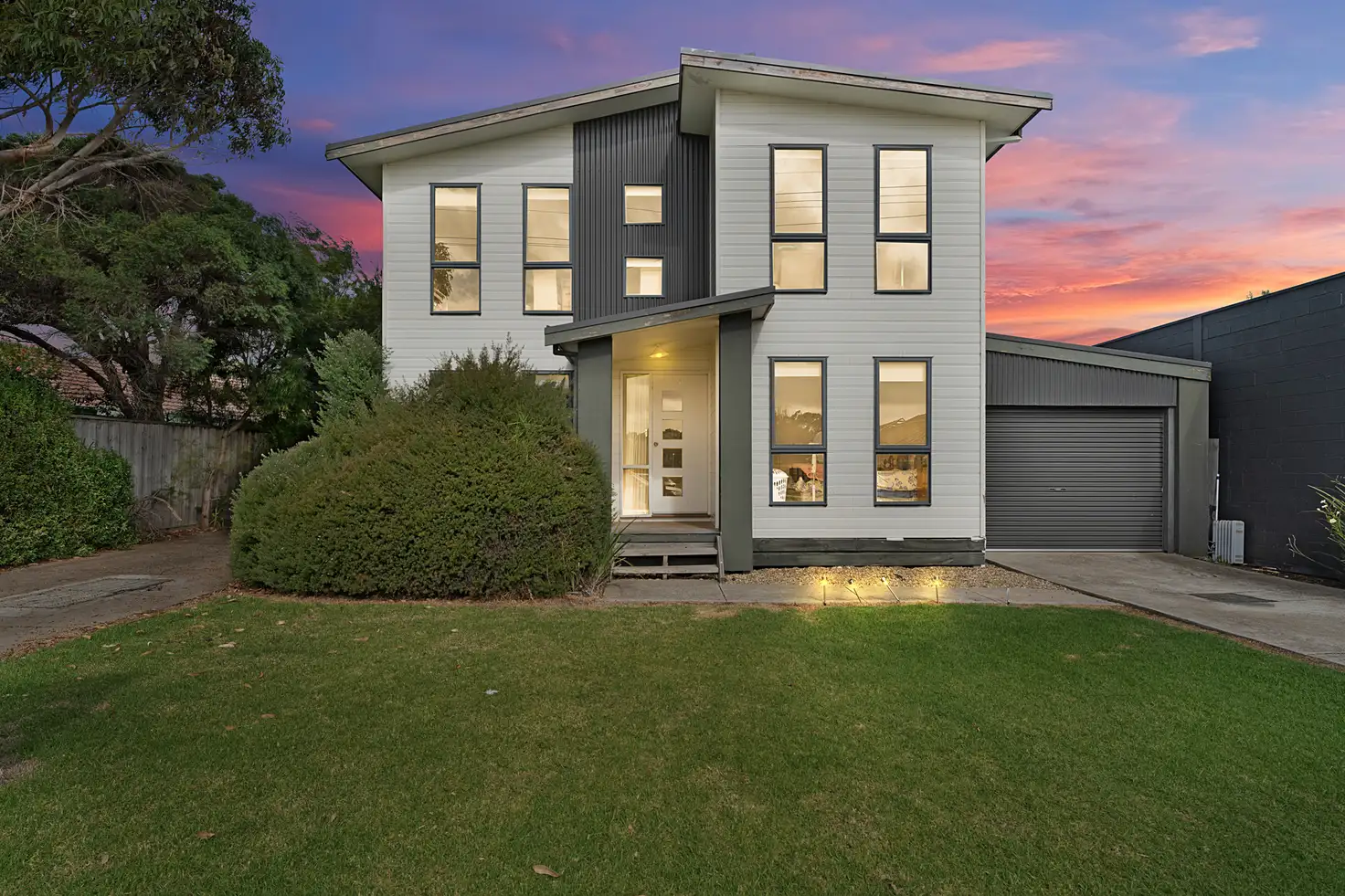 Main view of Homely townhouse listing, 1/28 Malcliff Road, Newhaven VIC 3925