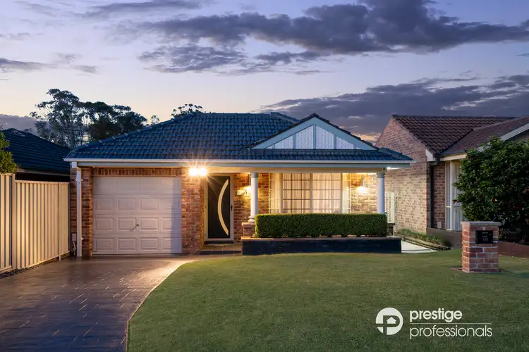 16 Pedder Court, Wattle Grove NSW 2173