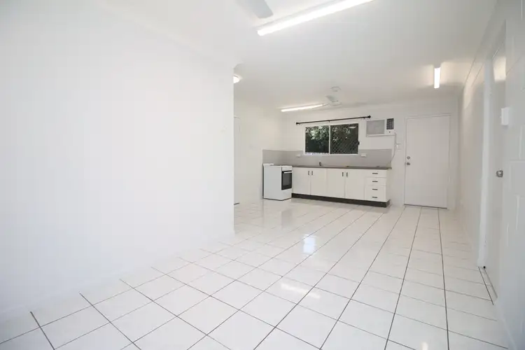 Fifth view of Homely semi-detached listing, 2/39 Ford Street, Hermit Park QLD 4812