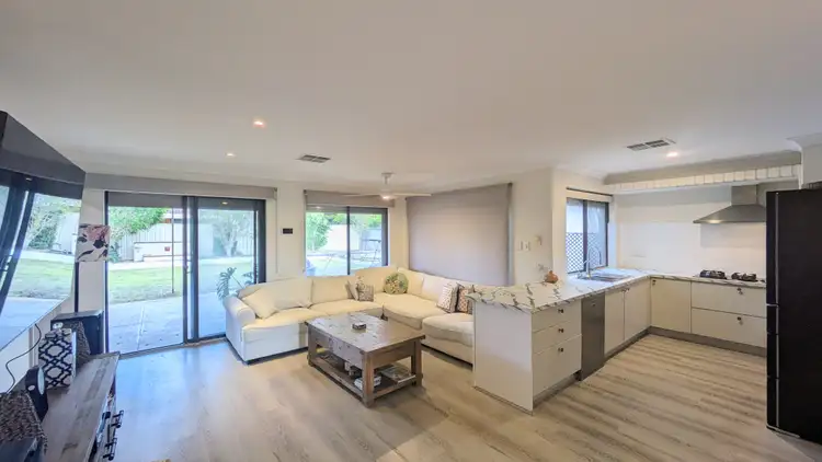 20 Ayres Ct, Parkwood WA 6147