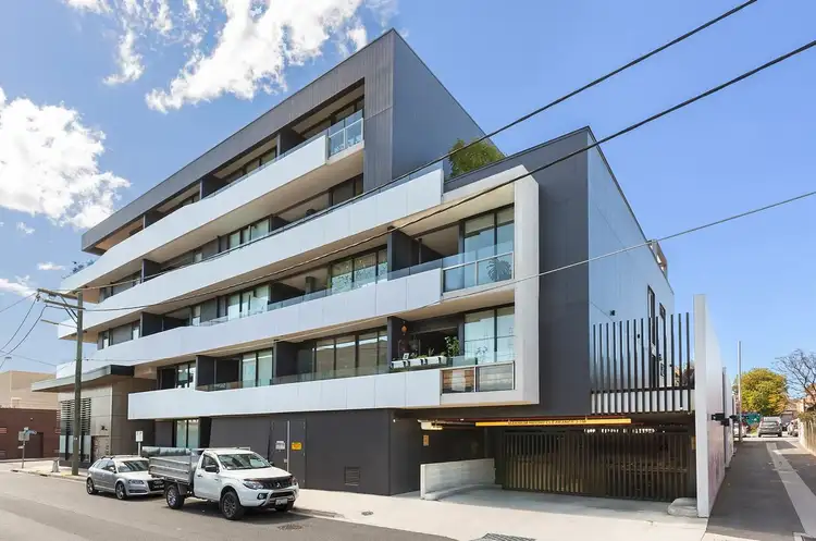 3.04/114 Helen Street