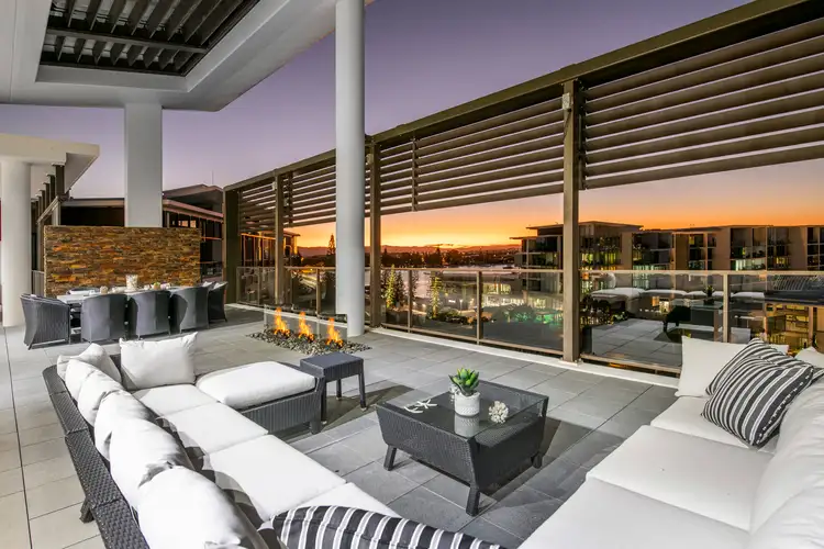 6601 Ephraim Island, Paradise Point QLD 4216