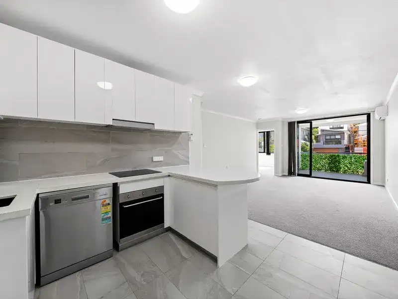 Main view of Homely unit listing, 10/29 Raffles Street, Mount Gravatt East QLD 4122