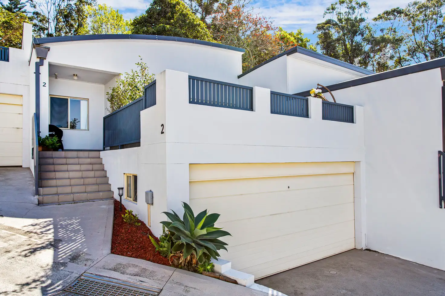 Main view of Homely townhouse listing, 2/10 King Street, Kiama NSW 2533