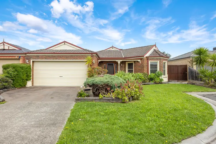 19 Dahlen Place, Berwick VIC 3806