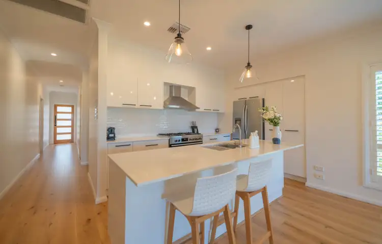 Second view of Homely house listing, 10 Hurford Place, Forbes NSW 2871