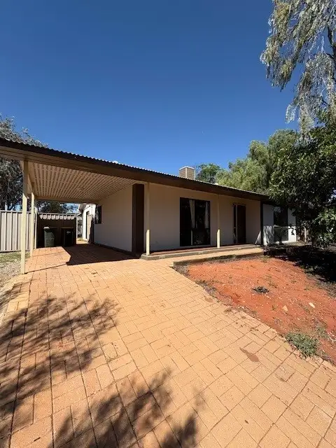 8 Finniss Street