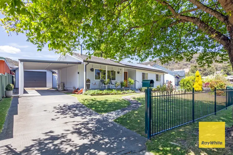 51 Maple Crescent, Lithgow NSW 2790