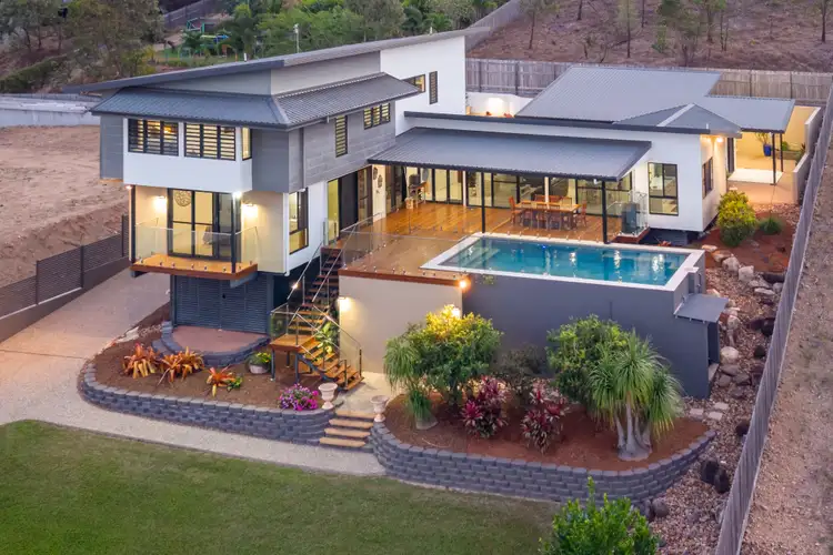 17 Genesta Court, Bushland Beach QLD 4818