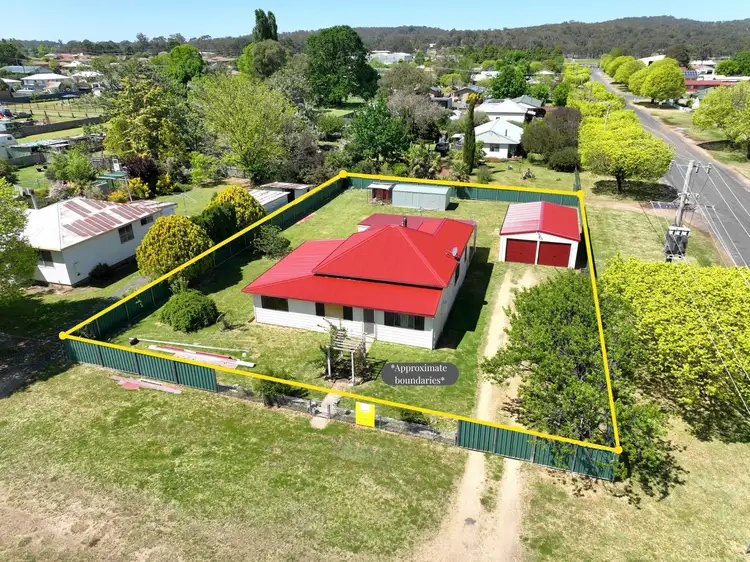27 Bourke Street, Glen Innes NSW 2370