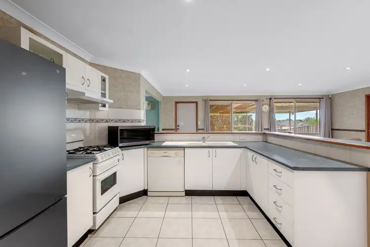 Fifth view of Homely house listing, 1 Dorcas Place, Rosemeadow NSW 2560