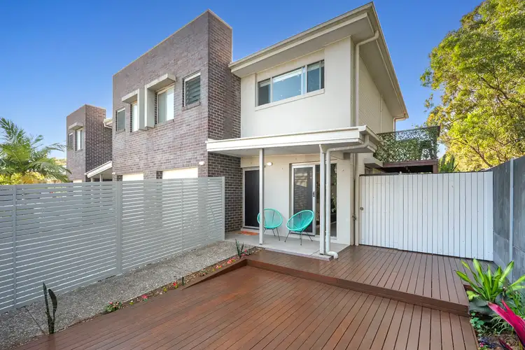 3/16 Sapphire Place, Elanora QLD 4221