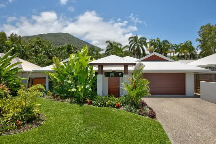 7 Canopy Way, Palm Cove QLD 4879