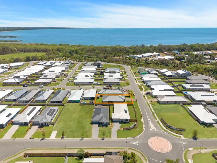 Second view of Homely house listing, 4 Seagull Circuit, Point Vernon QLD 4655