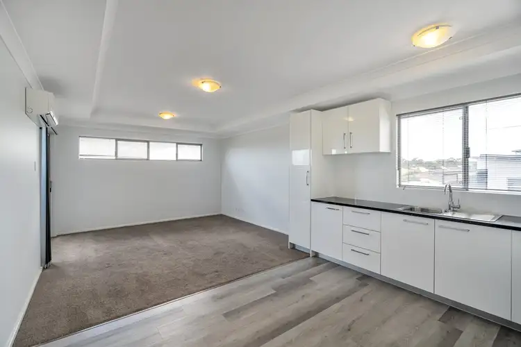 Fourth view of Homely apartment listing, 17/62A Wheeler Road, Hamilton Hill WA 6163